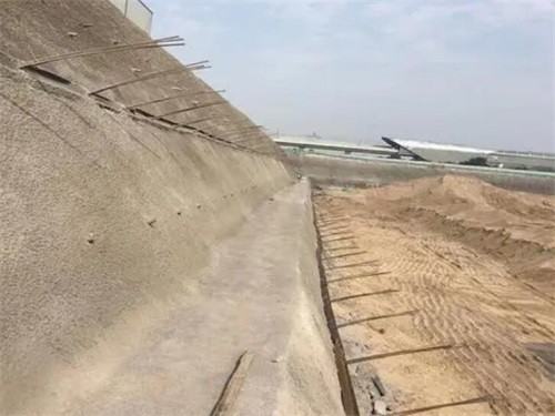 道外河道边坡加固